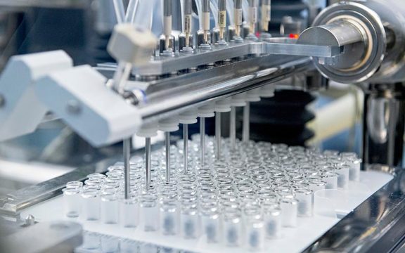Os principais problemas em aplicações de vedação nas indústrias alimentícia, farmacêutica e de bebidas.