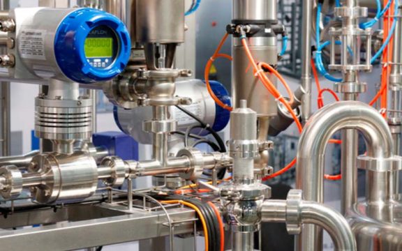 Saiba mais sobre o uso de câmaras ultrassônicas para evitar vazamentos industriais.