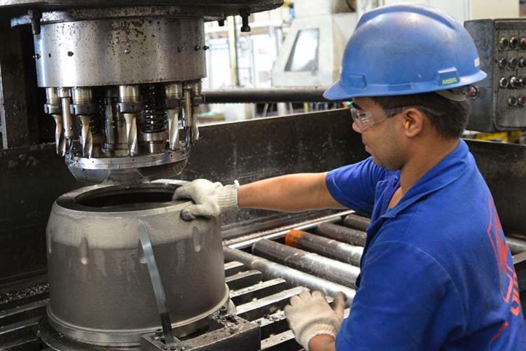 Vendas da indústria de máquinas e equipamentos têm alta de 29%
