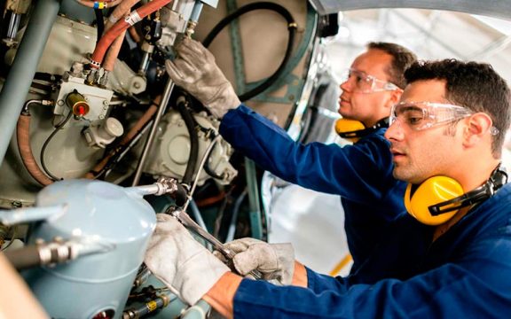 Lubrificação Industrial: entenda a importância para as fábricas